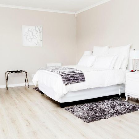 Settle Inn Self Catering Accommodation Colchester Eksteriør billede