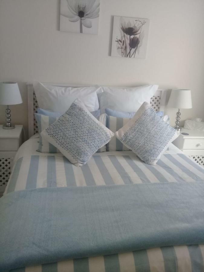 Settle Inn Self Catering Accommodation Colchester Eksteriør billede