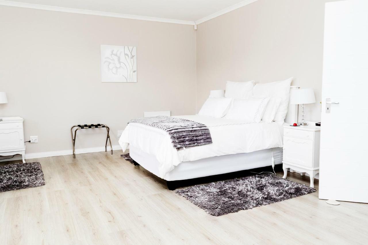 Settle Inn Self Catering Accommodation Colchester Eksteriør billede