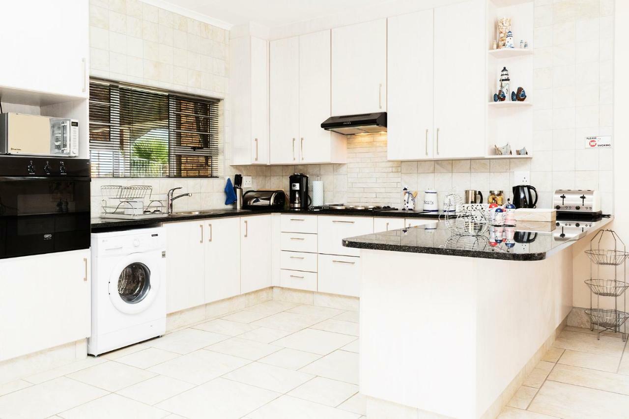 Settle Inn Self Catering Accommodation Colchester Eksteriør billede